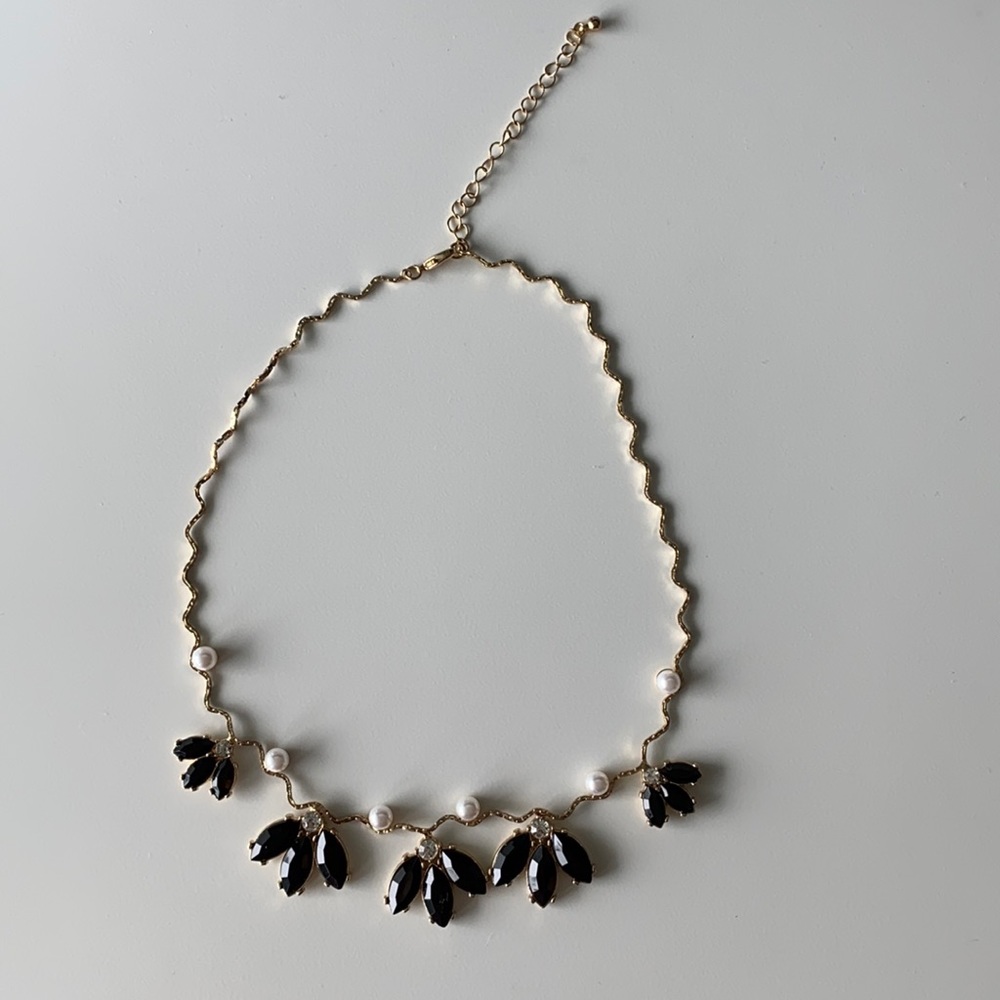 Gold Pearl Black delicate collar necklace